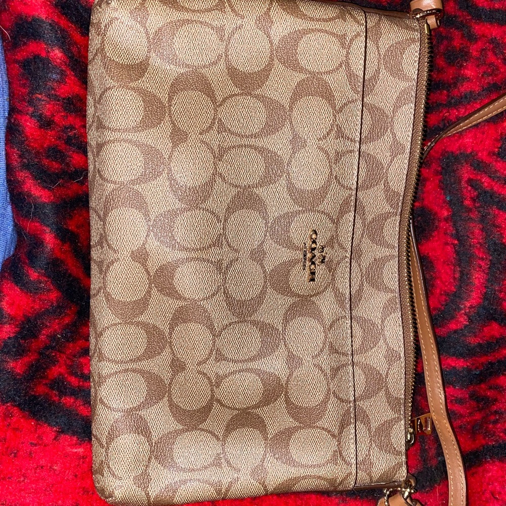 Lyla Coach crossbody